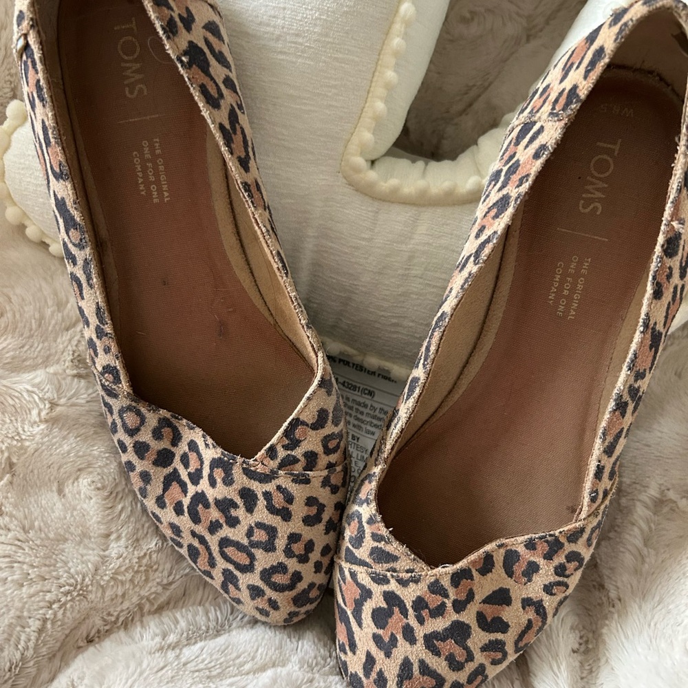 Toms Brown and Black Leopard Print Loafers